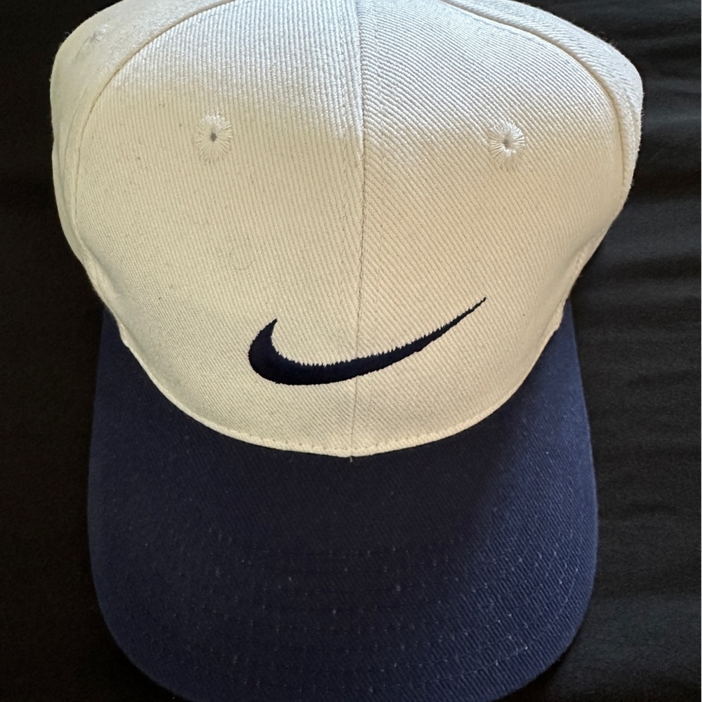 VTG Nike Snapback Hat Green Brim RARE